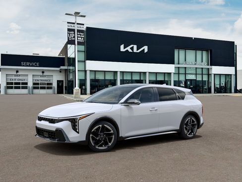 New 2026 Kia K4 GT-Line image 3
