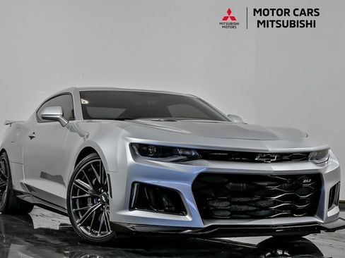 Used 2019 Chevrolet Camaro ZL1 image 1