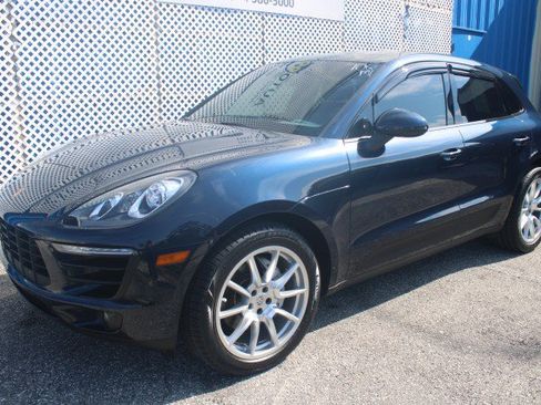 Used 2017 Porsche Macan S AWD/4WD image 4
