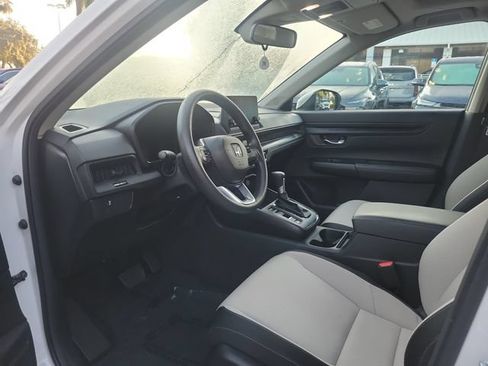 Used 2025 Honda CR-V EX image 10