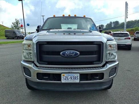 Used 2016 Ford F250 XL w/ XL Appearance Package AWD/4WD image 13