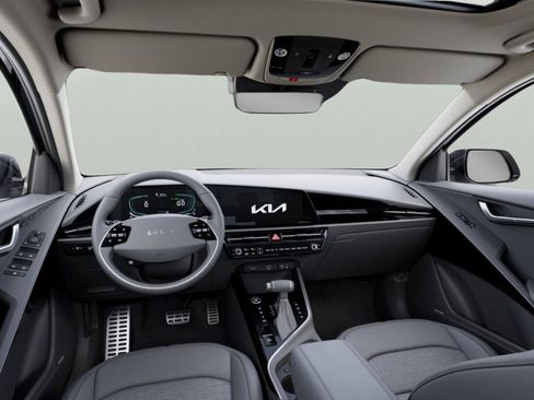 New 2025 Kia Niro SX Touring image 14