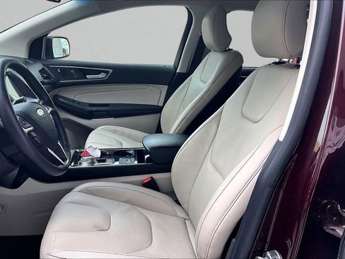 Used 2019 Ford Edge Titanium image 20