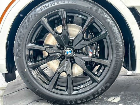 Used 2026 BMW X7 xDrive40i w/ M Sport Package image 25