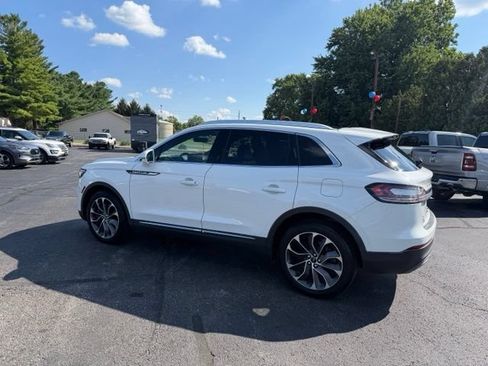 Used 2022 Lincoln Nautilus Reserve w/ Luxury Package AWD/4WD image 14