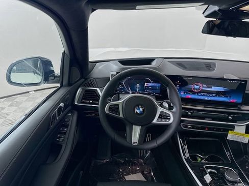 New 2026 BMW X7 xDrive40i w/ M Sport Package image 23