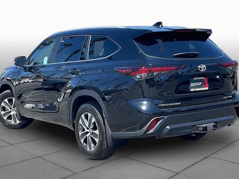 New 2026 Toyota Highlander XLE AWD/4WD image 12