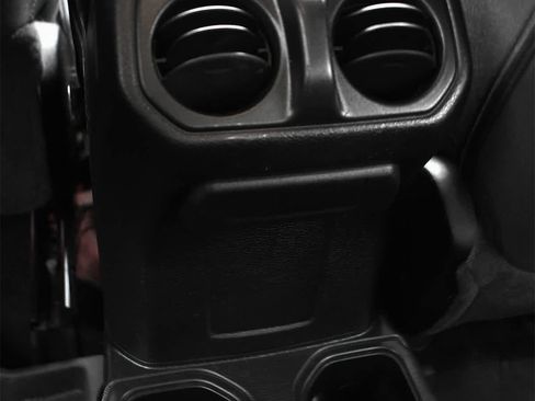 Used 2021 Jeep Wrangler Willys image 12