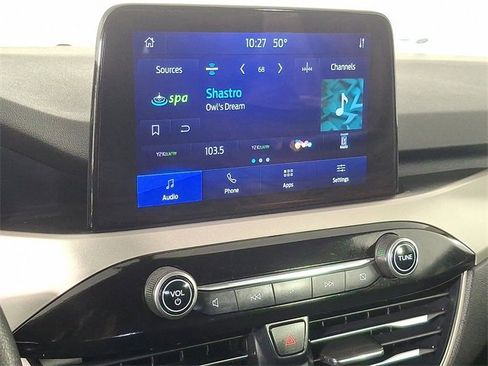 Used 2021 Ford Escape SE image 3