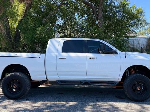 Used 2018 RAM 2500 Laramie w/ Sport Appearance Group AWD/4WD image 4