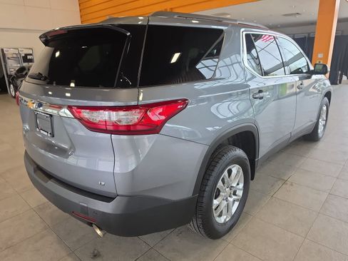 Used 2021 Chevrolet Traverse LT FWD image 7