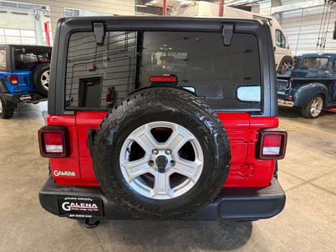 Used 2021 Jeep Wrangler Unlimited Sport AWD/4WD image 29
