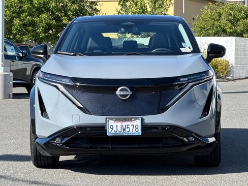 Used 2023 Nissan Ariya FWD image 9