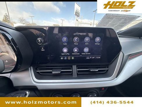 Used 2024 Chevrolet Trax RS w/ Driver Confidence Package image 14