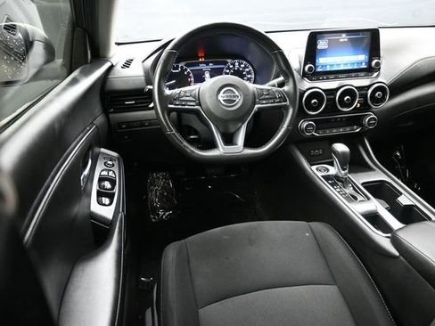 Used 2022 Nissan Sentra SV w/ All-Weather Package FWD image 9
