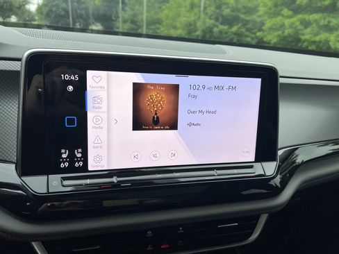 Certified 2024 Volkswagen Atlas Peak Edition SE AWD/4WD image 14