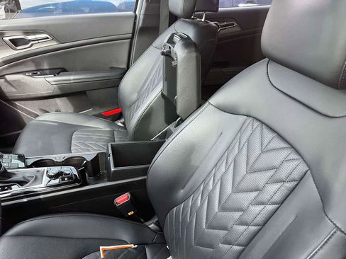 Used 2023 Kia Sportage X-Line w/ X-Line Premium Package image 5