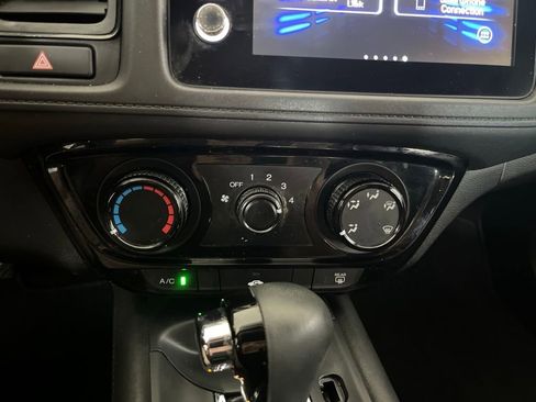 Used 2019 Honda HR-V Sport image 65