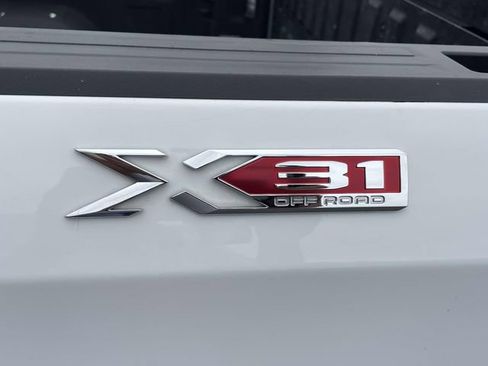 Certified 2023 GMC Sierra 1500 SLT w/ SLT Premium Package AWD/4WD image 11