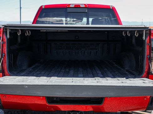 Used 2018 GMC Sierra 1500 Denali AWD/4WD image 8