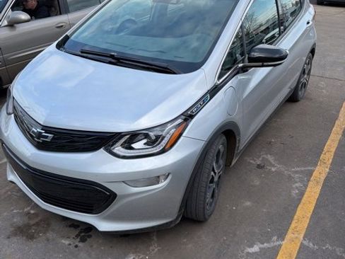 Certified 2021 Chevrolet Bolt Premier w/ Infotainment Package image 1