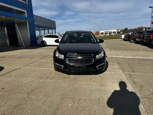 Used 2015 Chevrolet Cruze LT image 10