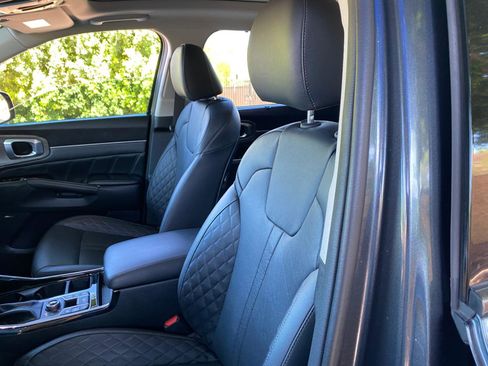 Used 2023 Kia Sorento SX Prestige AWD/4WD image 23