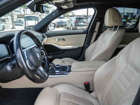 Used 2020 BMW 330i Sedan w/ M Sport Package RWD image 19