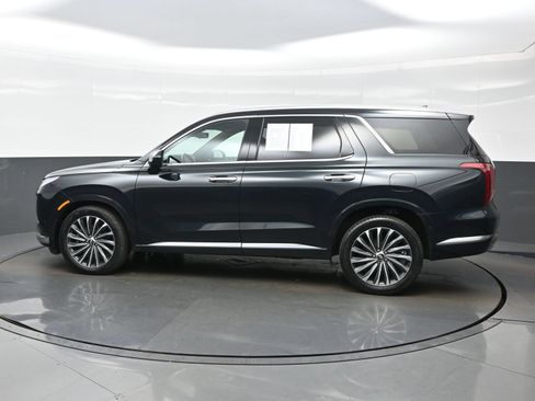 Certified 2023 Hyundai Palisade Calligraphy w/ Cargo Package AWD/4WD image 3