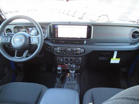 New 2025 Jeep Gladiator Rubicon w/ Convenience Group image 12