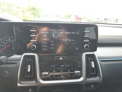 Used 2021 Kia Sorento S w/ Panoramic Sunroof Package AWD/4WD image 14