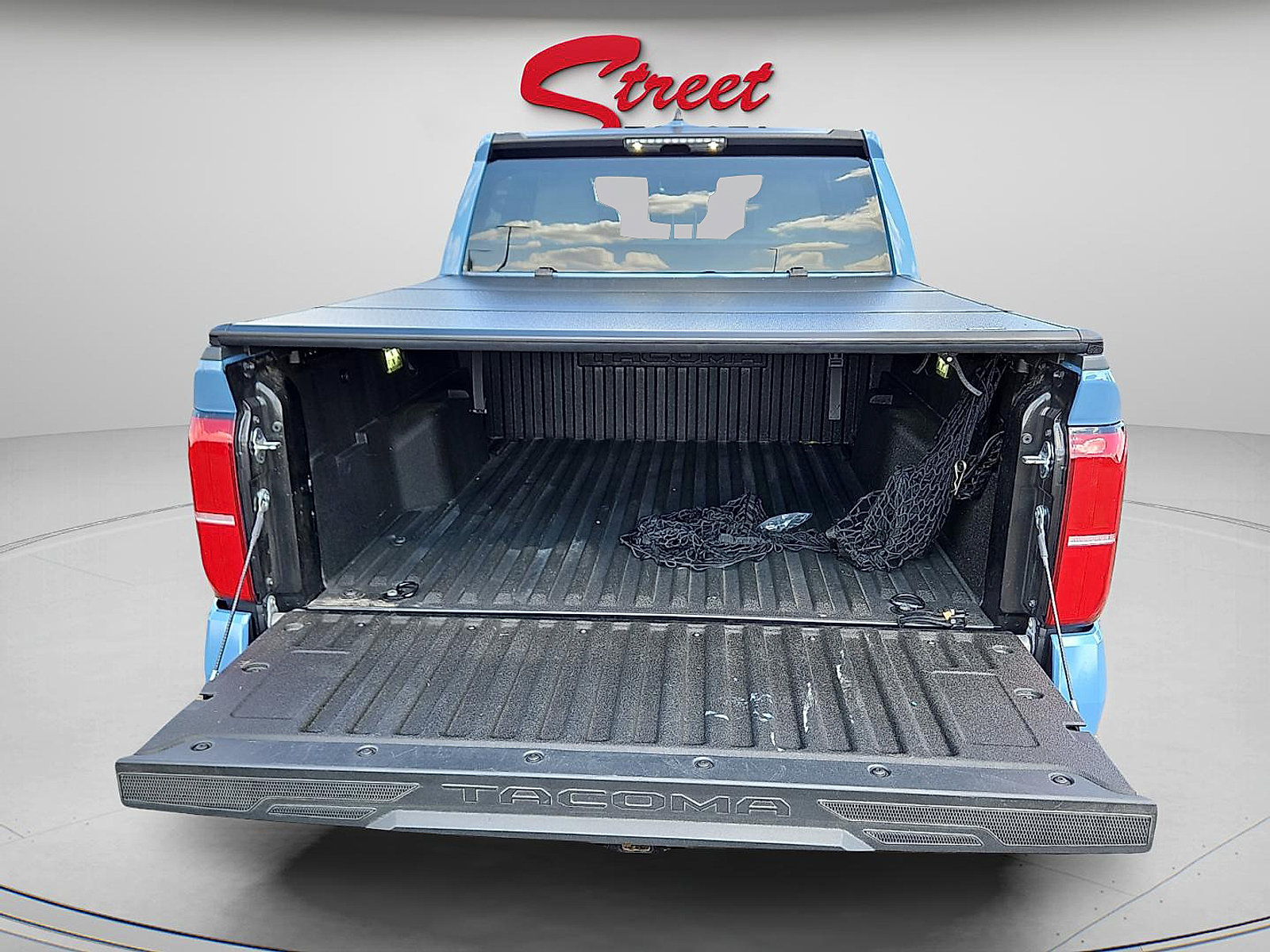 Certified 2026 Toyota Tacoma SR5 AWD/4WD image 8