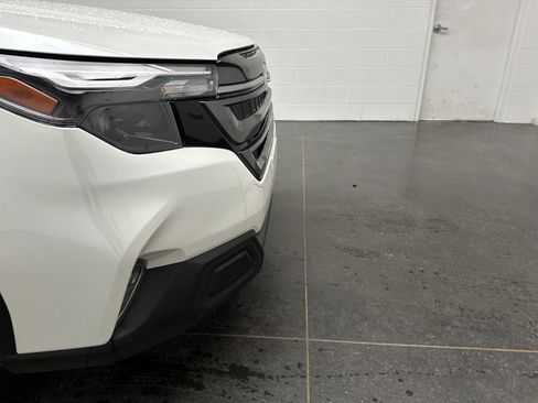 Used 2025 Subaru Forester Premium w/ Convenience Package #1 image 2