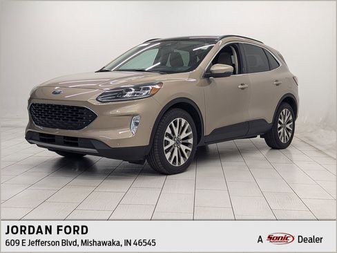 Used 2020 Ford Escape Titanium w/ Titanium Premium Package 2.0 image 1