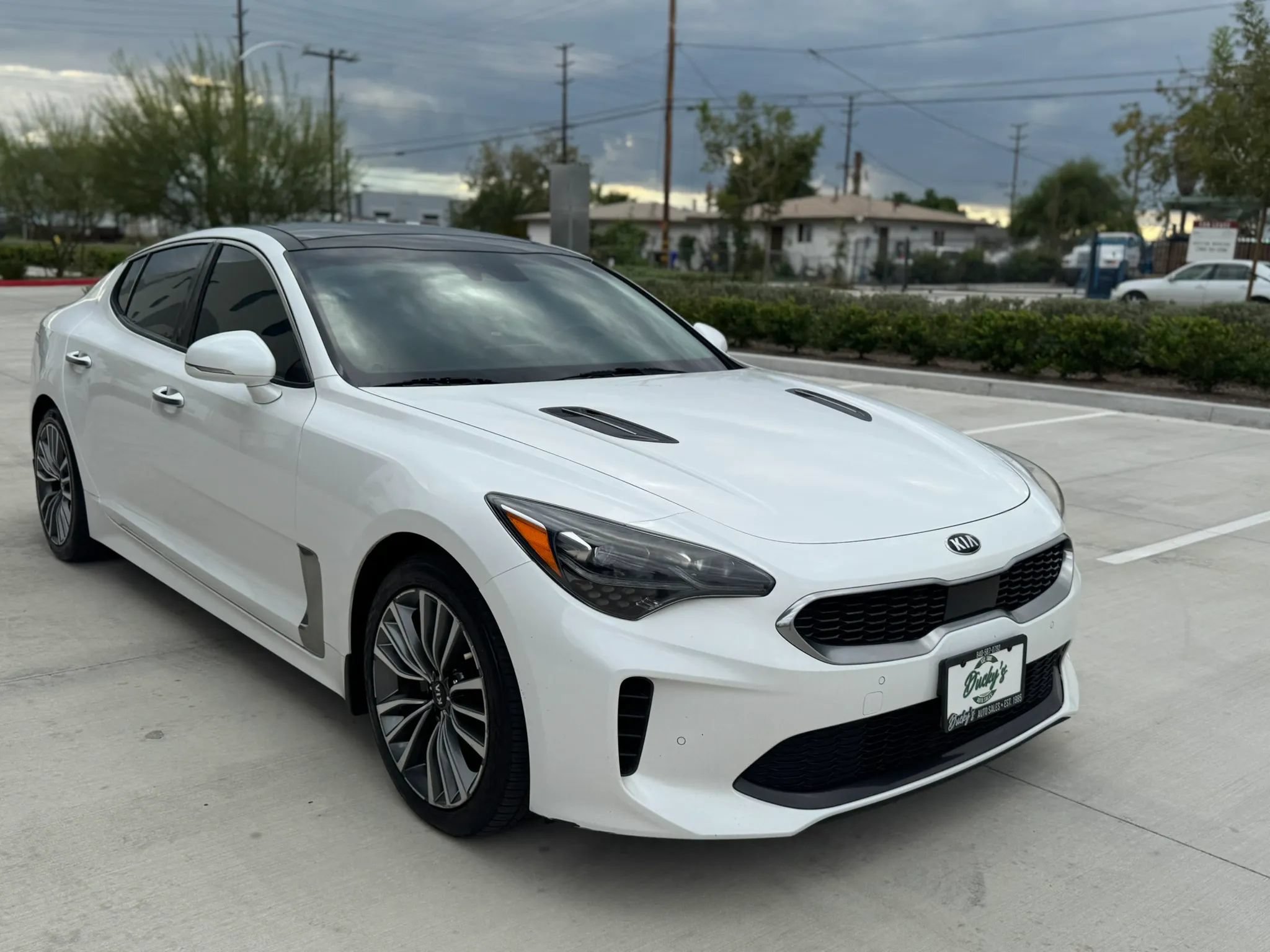 Used 2019 Kia Stinger Premium RWD image 2