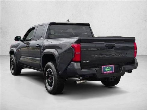 Used 2025 Toyota Tacoma SR5 AWD/4WD image 6