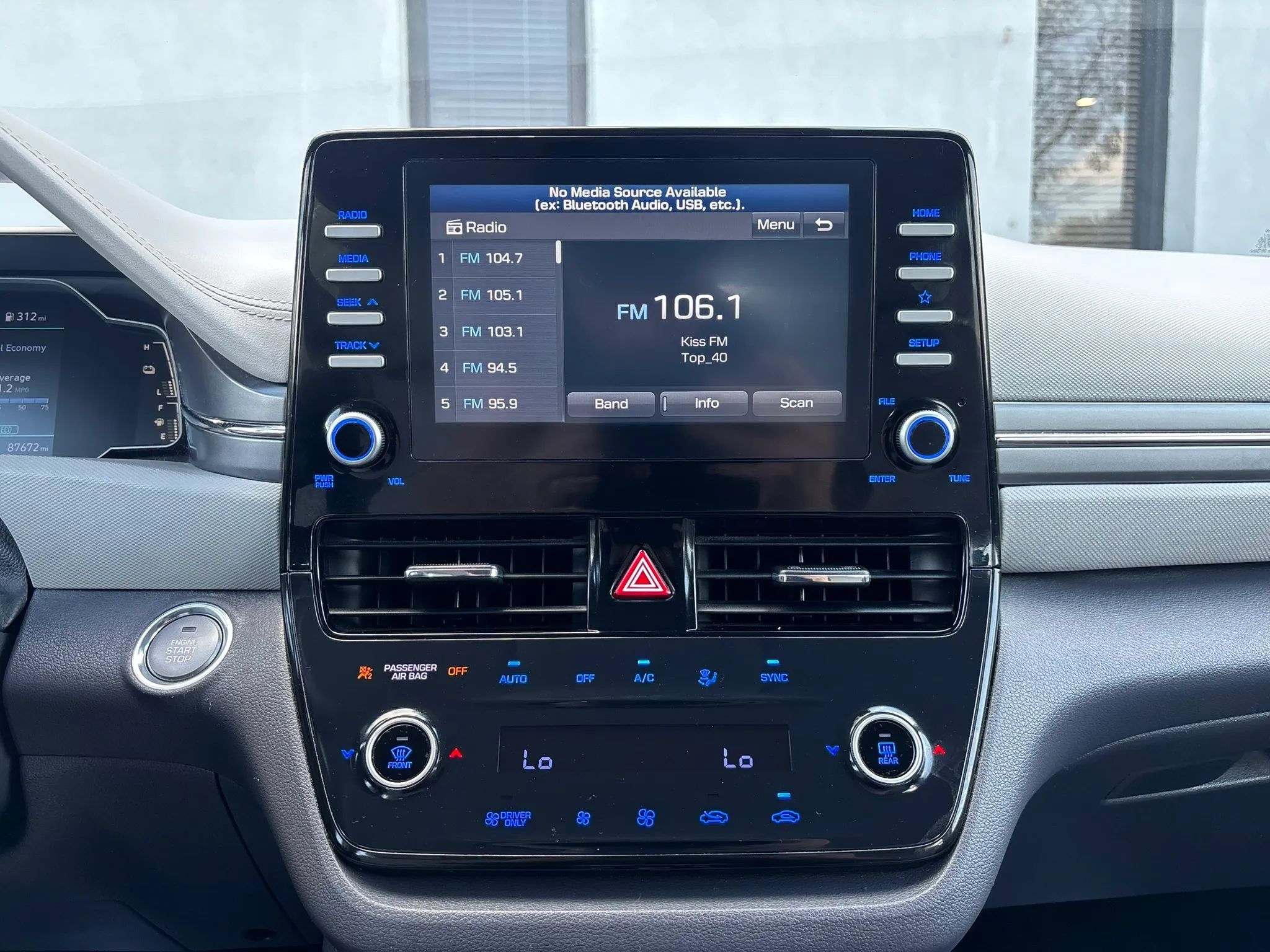 Used 2020 Hyundai Ioniq Blue FWD image 32
