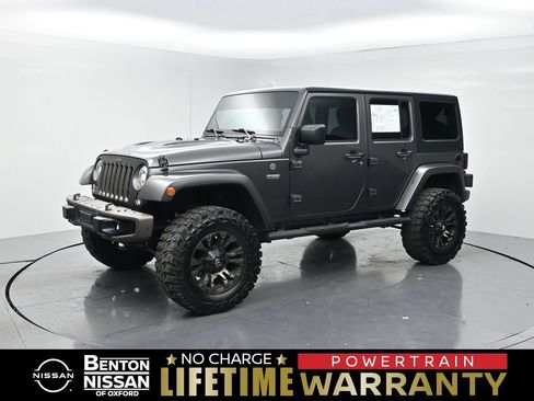 Used 2017 Jeep Wrangler Unlimited Sahara AWD/4WD image 1