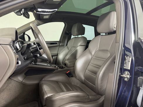 Used 2022 Porsche Macan AWD/4WD image 5
