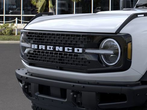 New 2025 Ford Bronco Badlands w/ Sasquatch Package AWD/4WD image 19