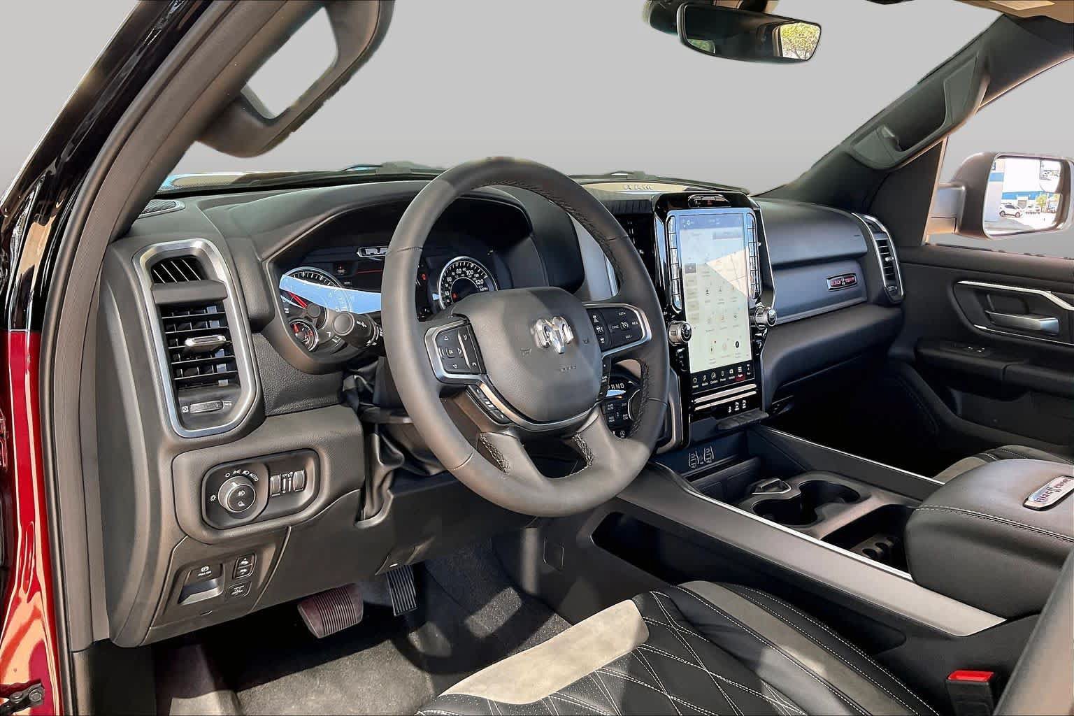 Used 2025 RAM 1500 Big Horn AWD/4WD image 17