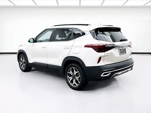 Used 2023 Kia Seltos EX image 6