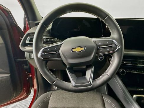Used 2024 Chevrolet Traverse LT FWD image 13