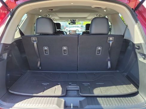 Certified 2025 Honda Pilot Touring image 8