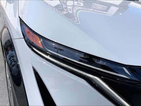 Used 2025 Nissan Ariya FWD image 27