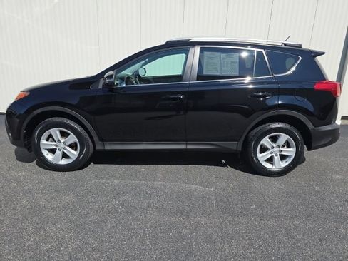 Used 2014 Toyota RAV4 XLE AWD/4WD image 4