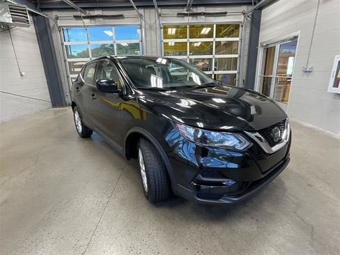 Used 2021 Nissan Rogue Sport S FWD image 7