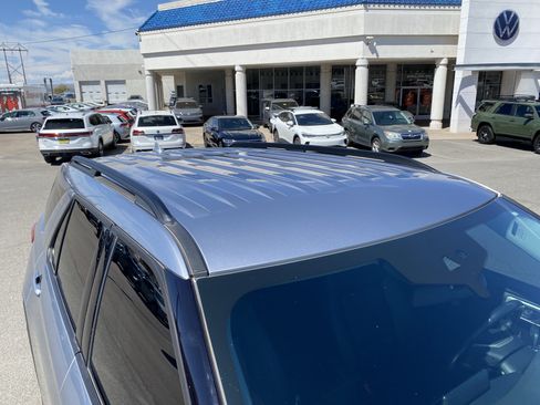 Used 2020 Ford Explorer XLT w/ Equipment Group 202A AWD/4WD image 20