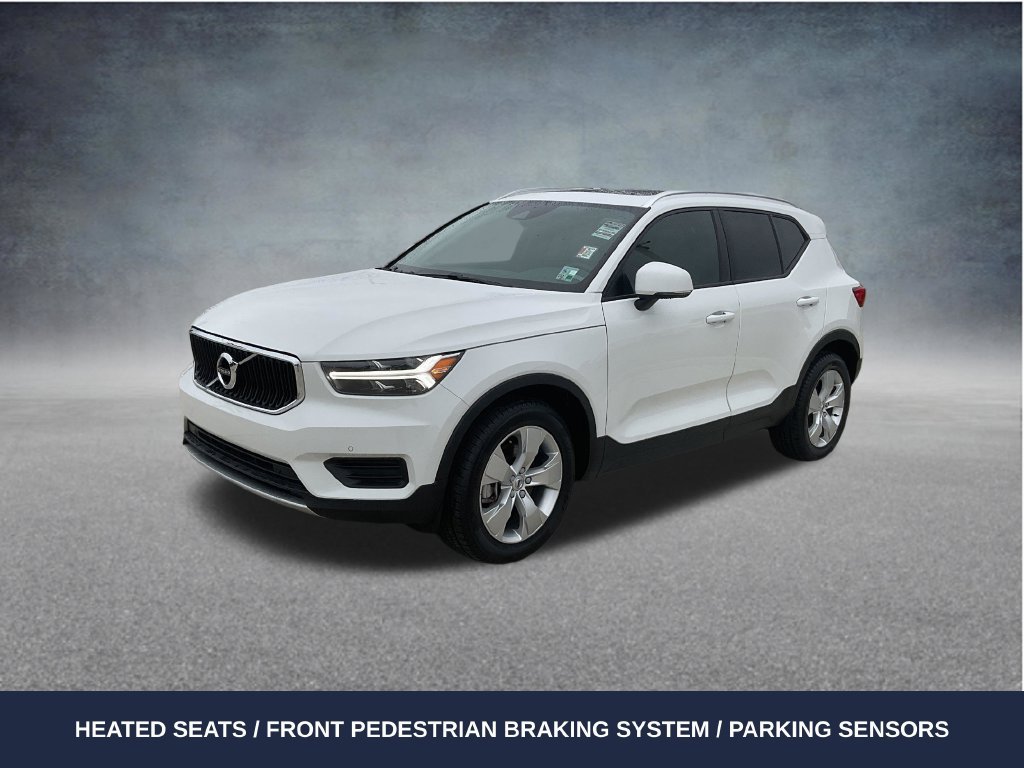 Used 2020 Volvo XC40 T4 Momentum FWD image 3