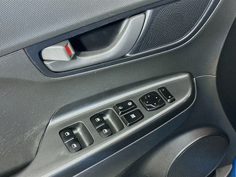 Used 2018 Hyundai Kona SE FWD image 14